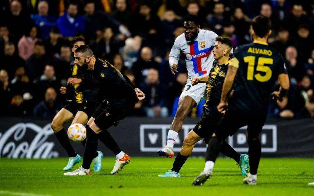 冲刺阶段体能课后，纽约尼克斯门线救险备战国王杯，目标明确，更衣室氛围转暖的简单介绍-爱游戏官网